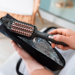 InstantCare 400 Travel Brush